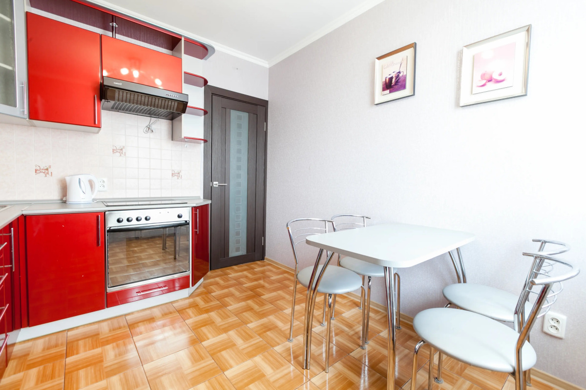 Апартаменты Папанинцев 111