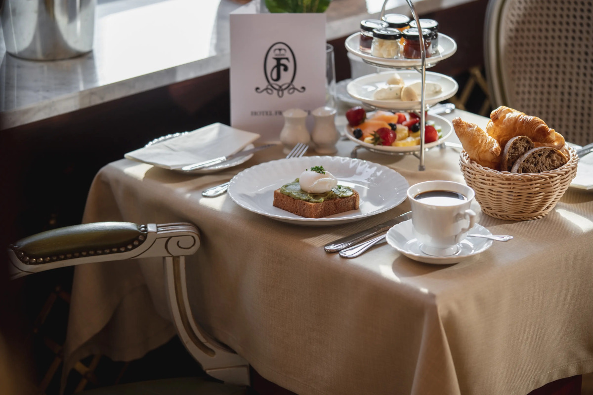 Отель H15 Francuski Hotel