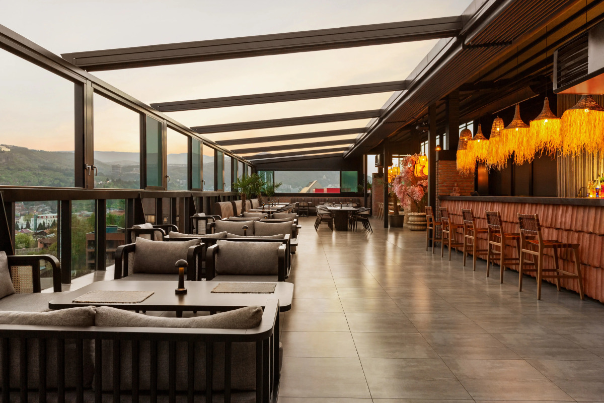 Отель Ramada By Wyndham Tbilisi Old City