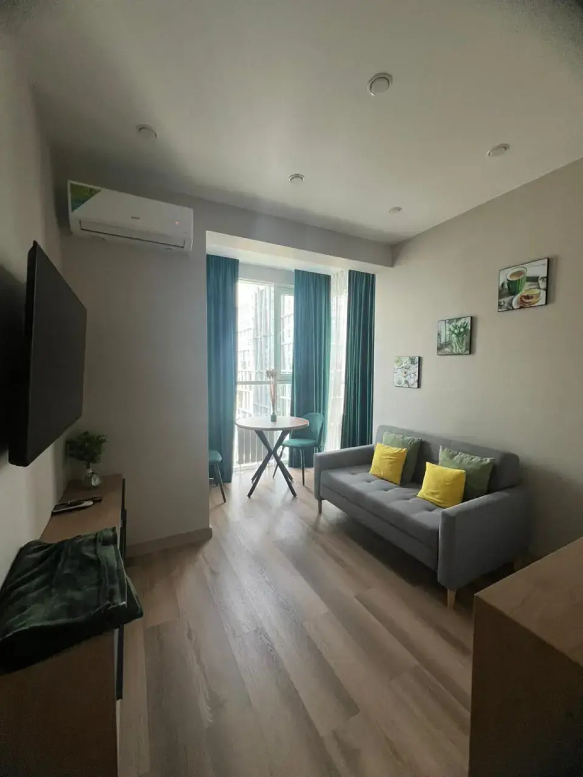 Апартаменты Зефир с видом на море УК Атмосфера