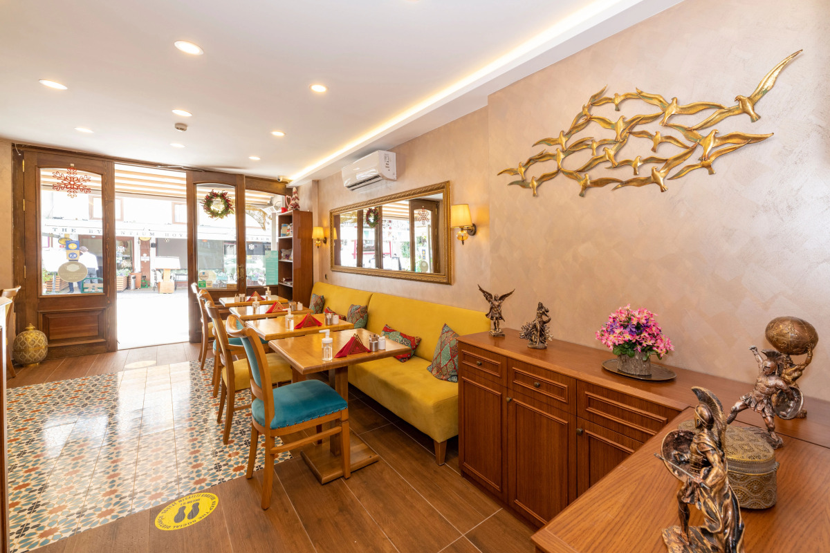 Royan Suites Boutique Hotel