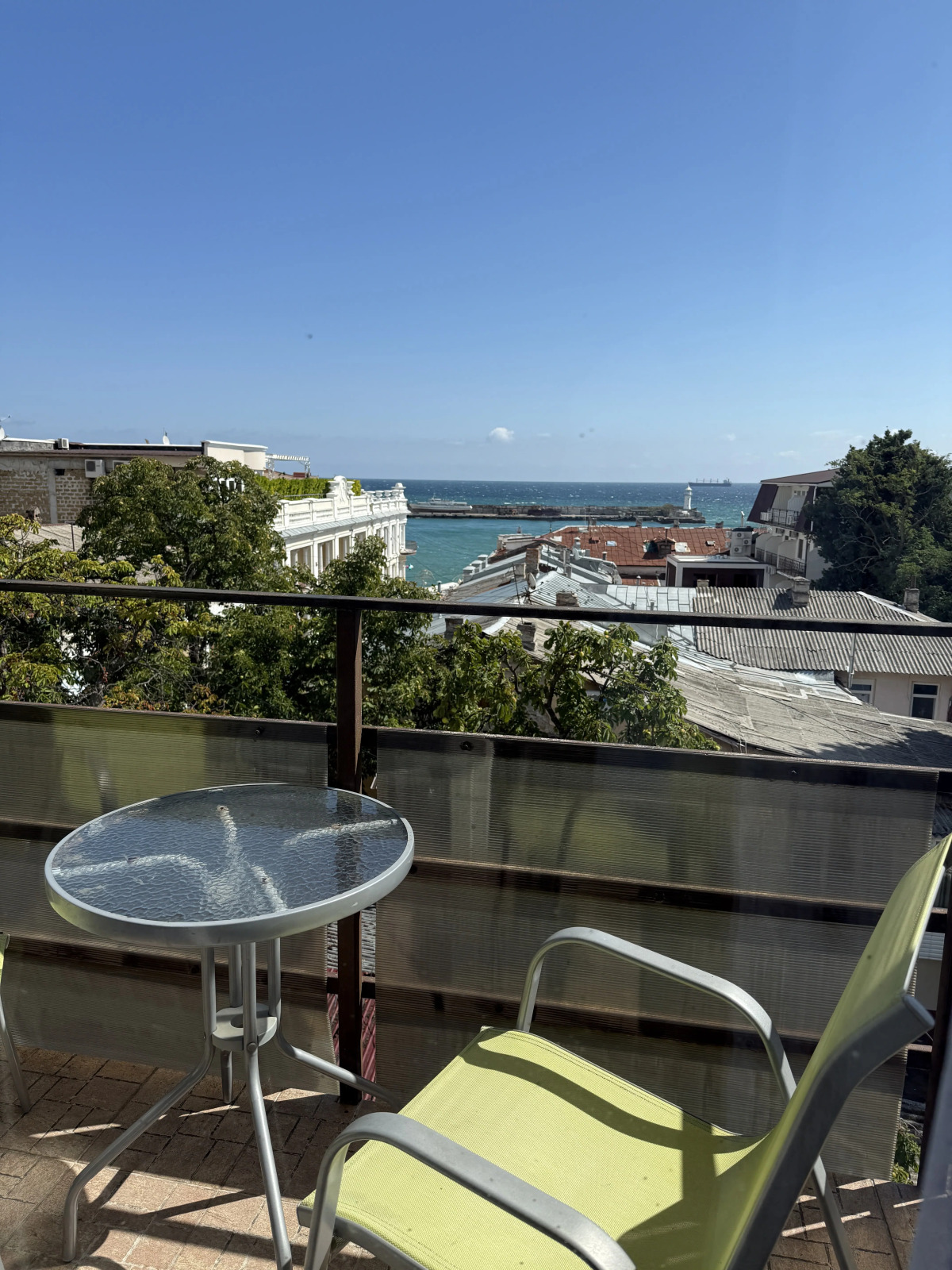 Квартира Видовая двухкомнатная Люкс с балконами на Набережной Ялты