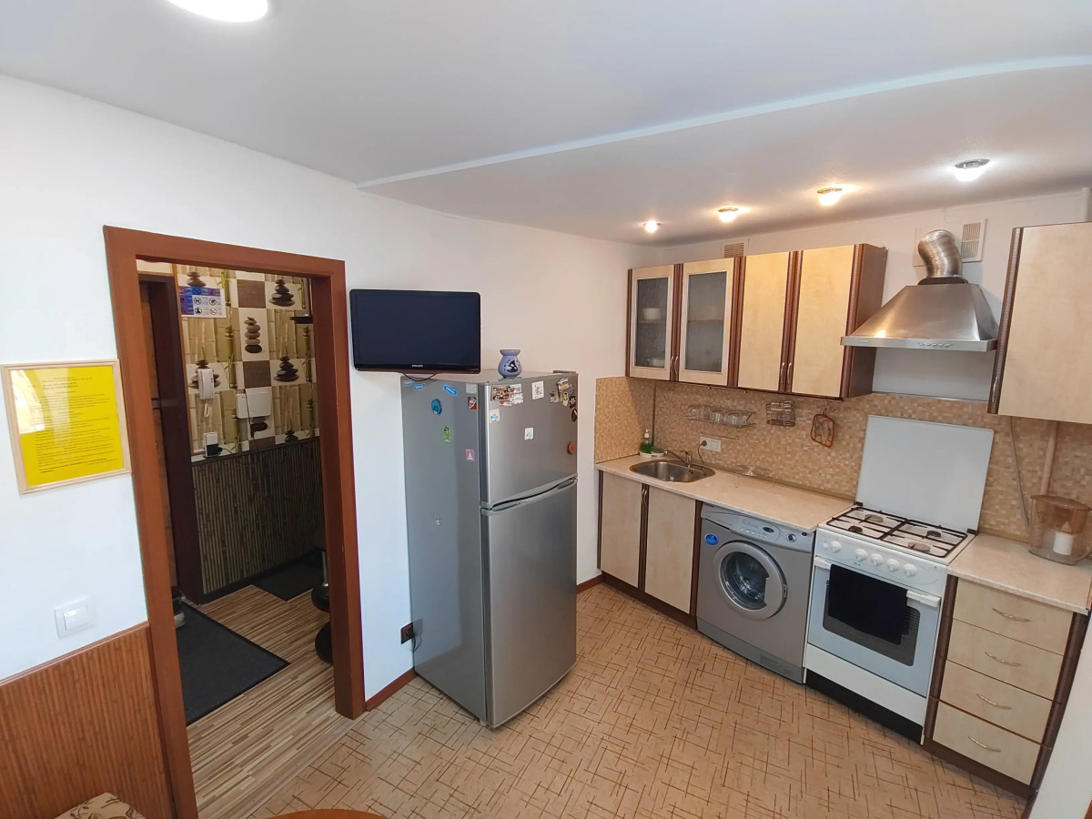 Квартира с Большой Кухней на Полярных Зорях