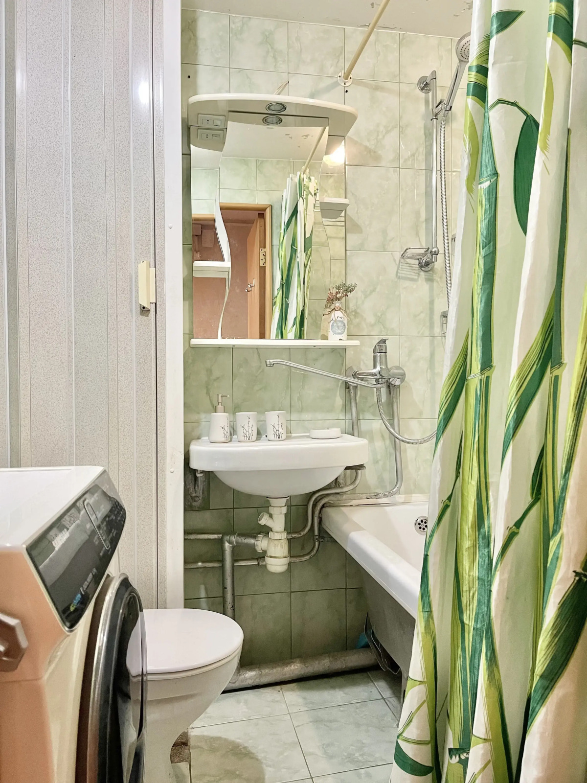 Квартира Современная уютная студия в 5 минутах от метро Люблино и ТЯК Москва