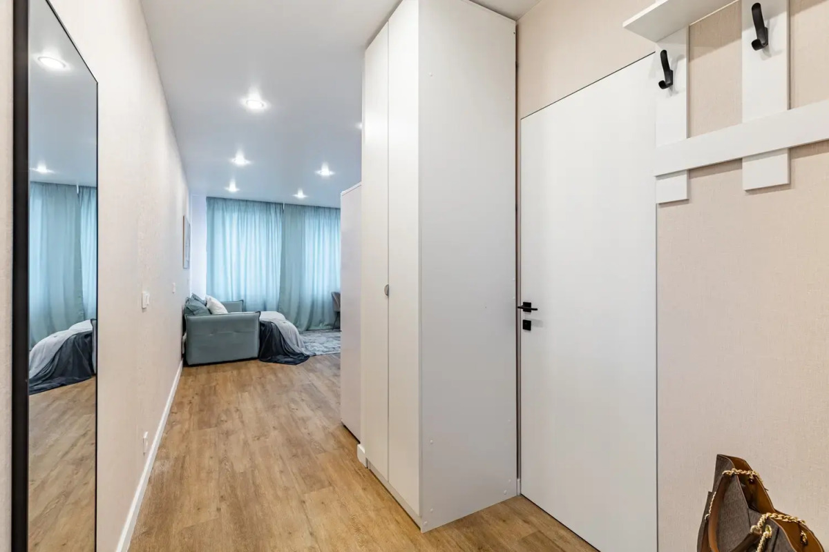 Квартира-студия возле метро