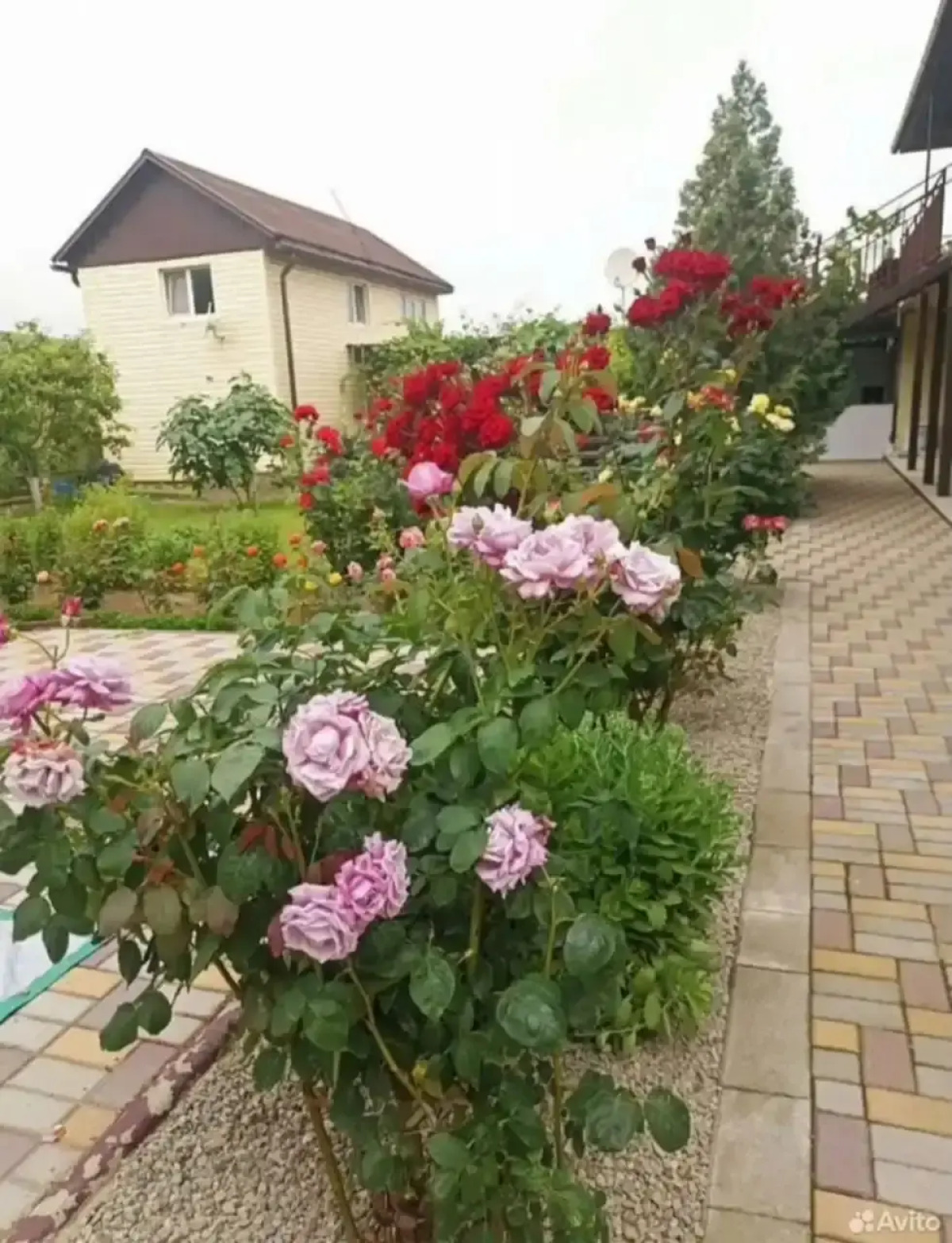 Гостевой дом с бассейном Уральский