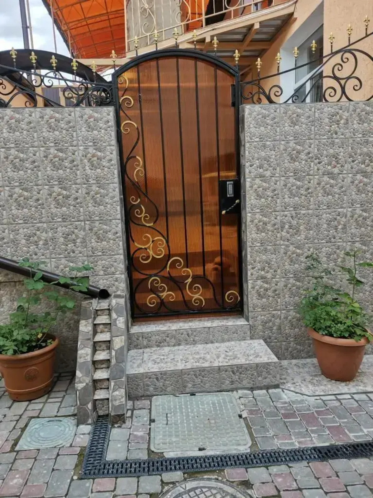 Меблированные комнаты на Театральной улице 22