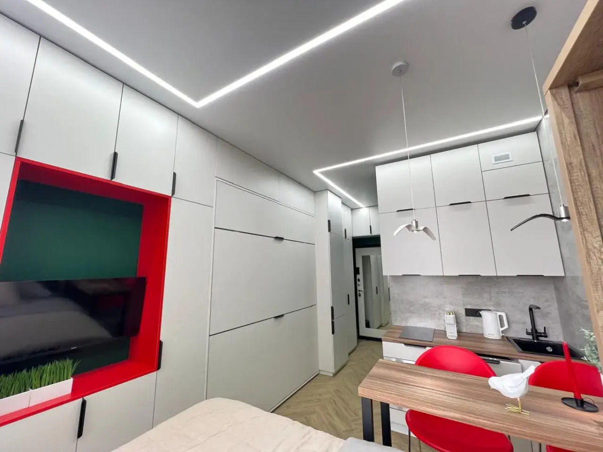 Апартаменты Студия с дизайнерским ремонтом с бассейном на крыше