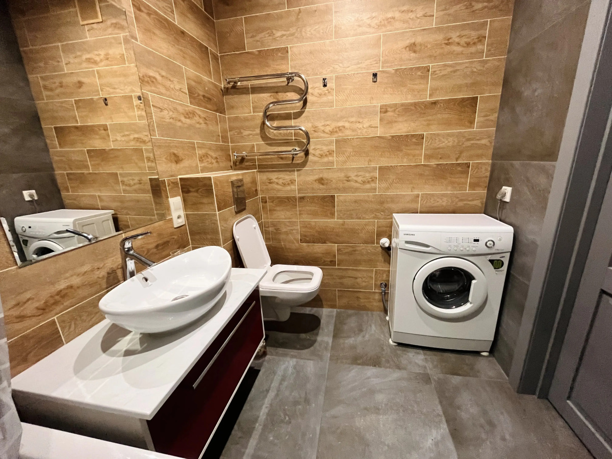 Квартира Просторная и Сибирь-Арены