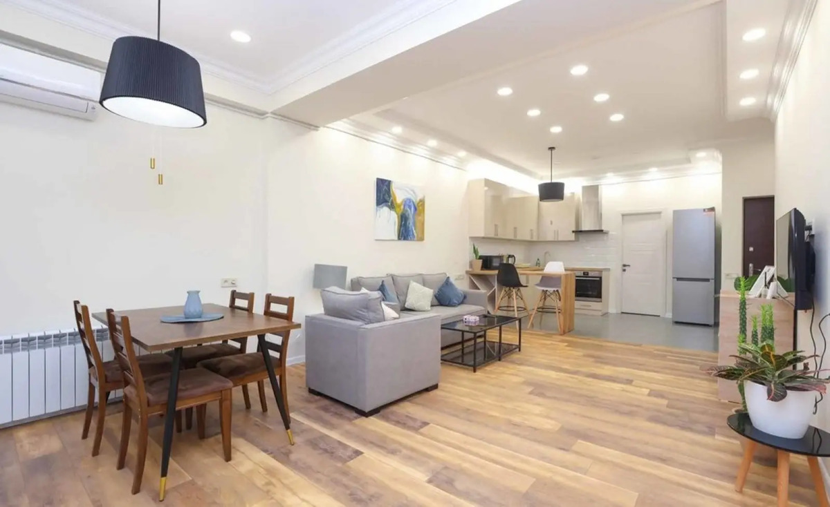 Апартаменты on Yekmalyan Str. 1-23/2