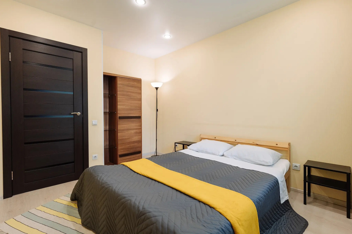 Апартаменты 9 ночей на Островского 5