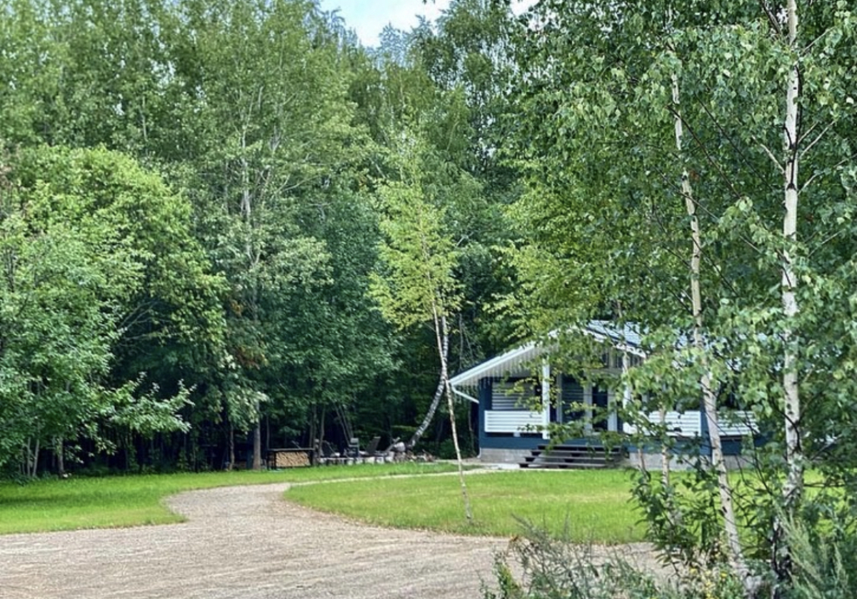 Коттедж Шале-солнечный