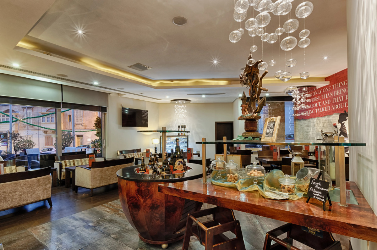 Отель AX The Palace