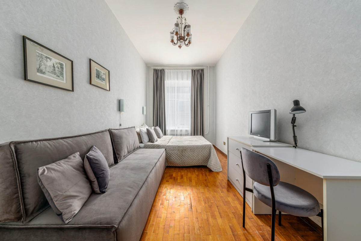 Апартаменты 3 спальни на Мойке