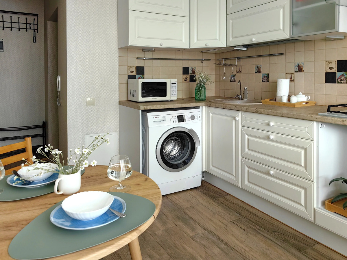 Апартаменты Стоп. Снято! с лоджией-кабинетом