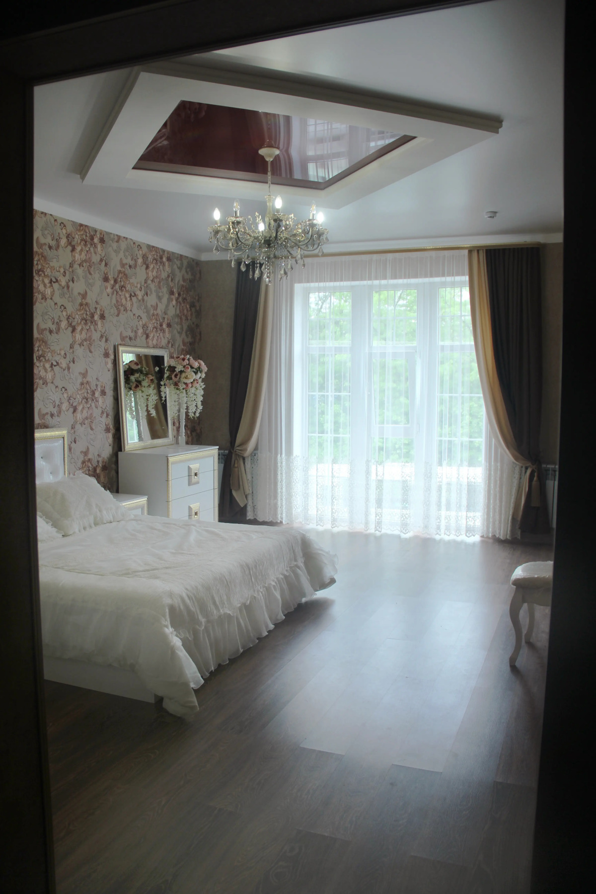 Моцарт Холл