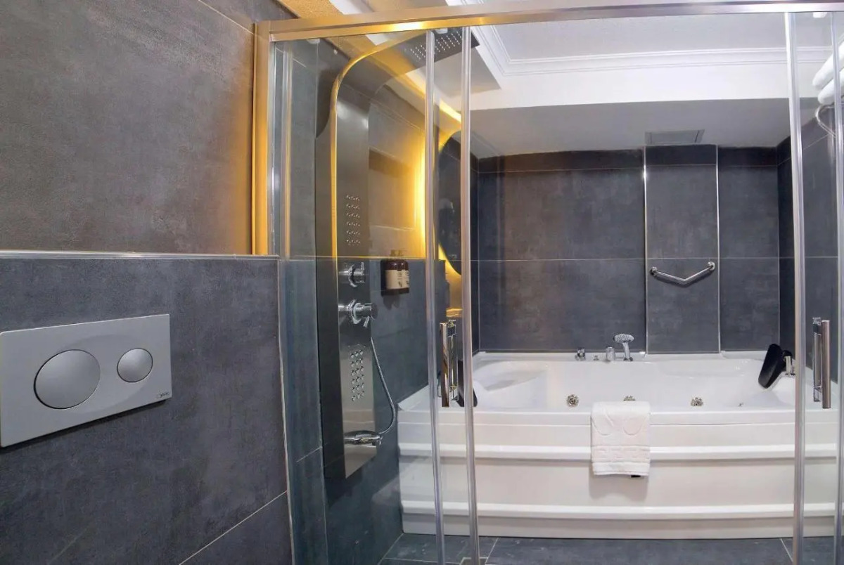 Days Inn By Wyndham Istanbul Arnavutköy