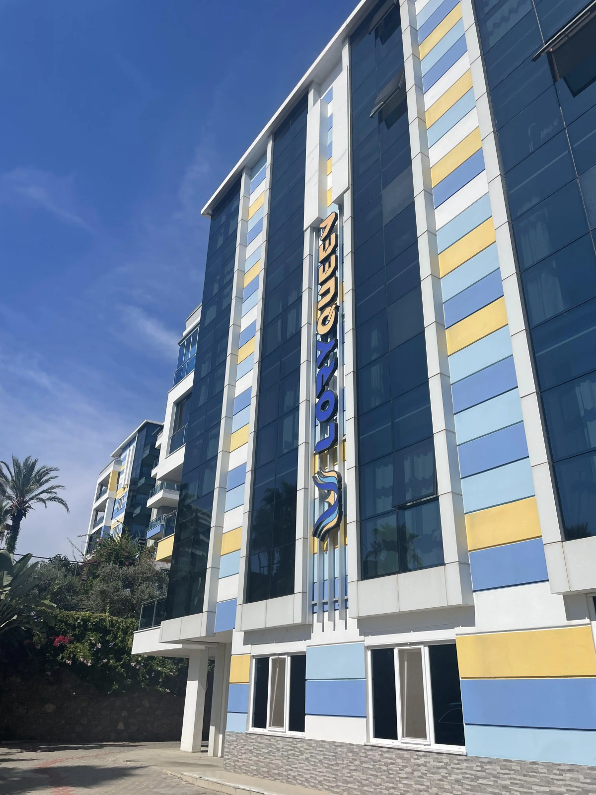 Апартаменты у моря 320 м с балконом