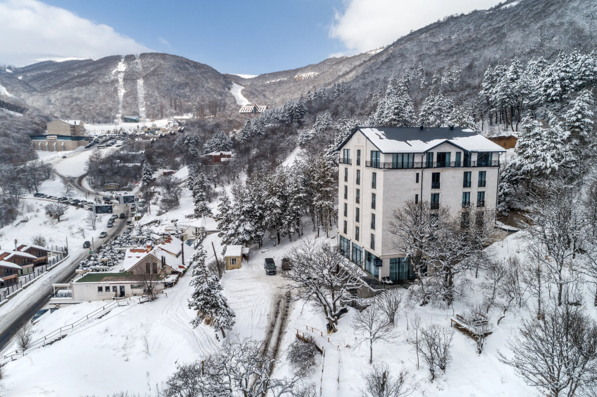 Aurora Resort Tsaghkadzor, By One