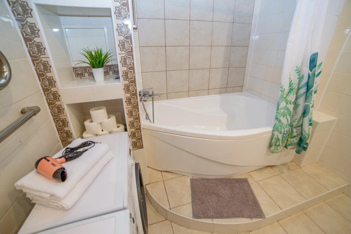 Апартаменты Вайнера 60 трехкомнатная