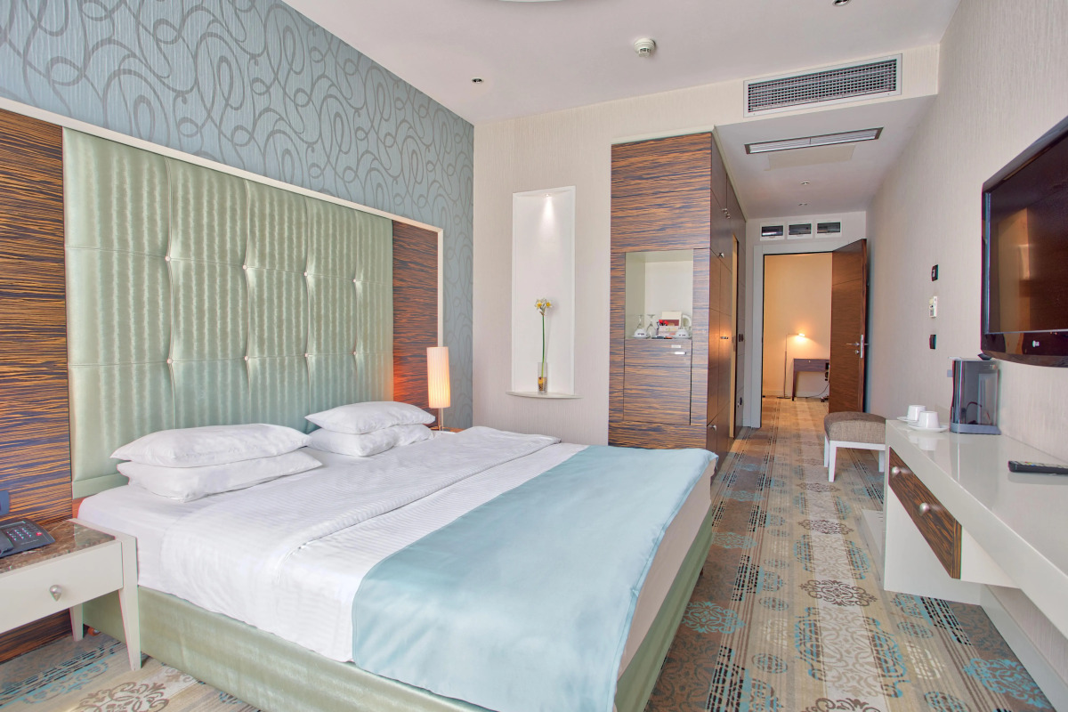 Отель Crystal Hotel Belgrade