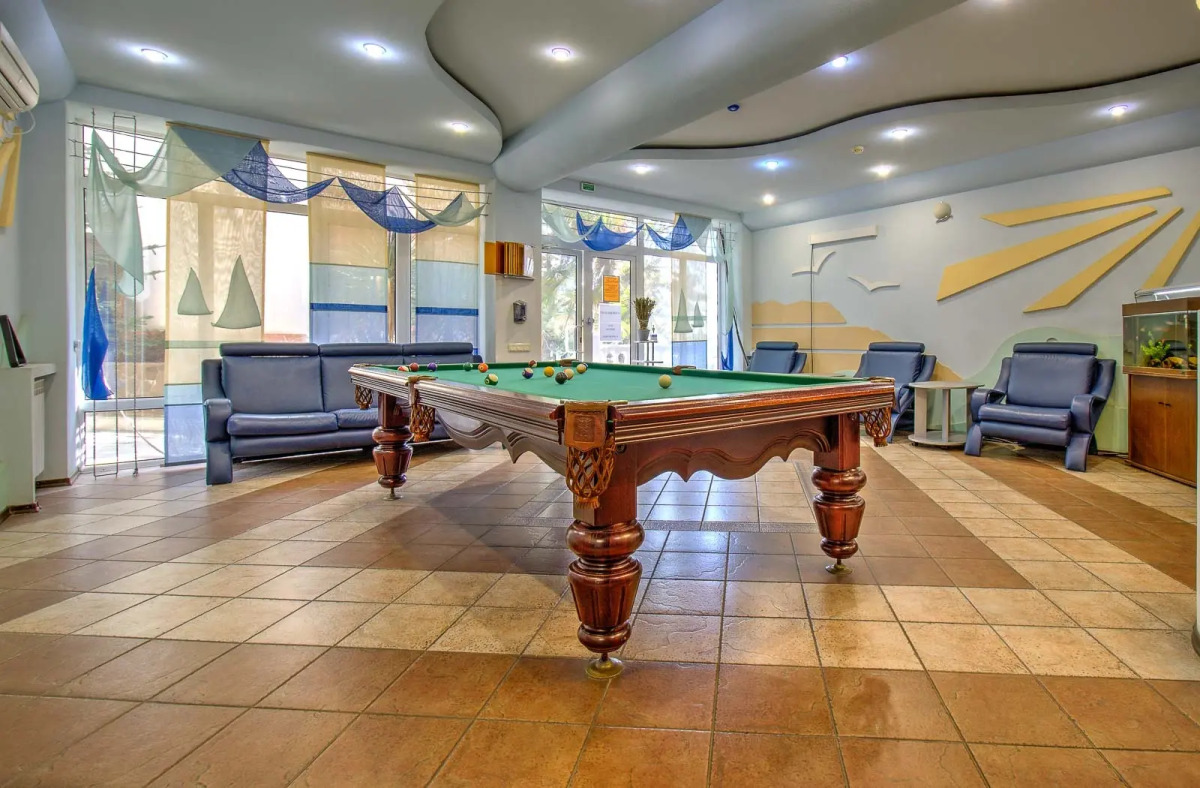 Отель Ламбат