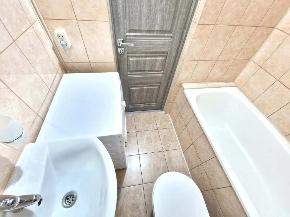 Апартаменты Трёхкомнатные Центр, Ленинский 29, Колибри#29