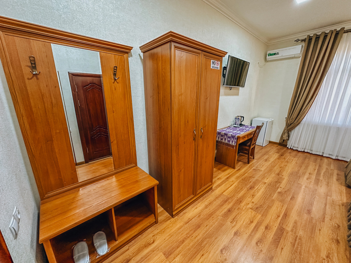 Отель Pakhlavon Hotel