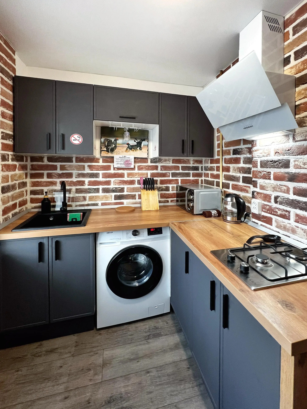 Апартаменты Granada Комфортная Евро-двушка в центре города с новым дизайнерским ремонтом