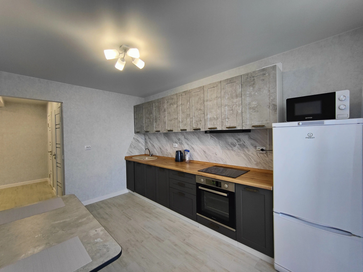 Квартира Просторная двухкомнатная квартира в элитном доме