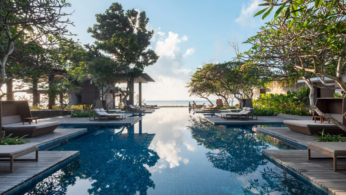 Отель Maya Sanur Resort & Spa