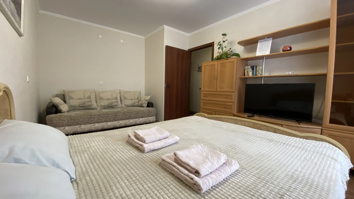 Квартира на Петра Тарасова 15