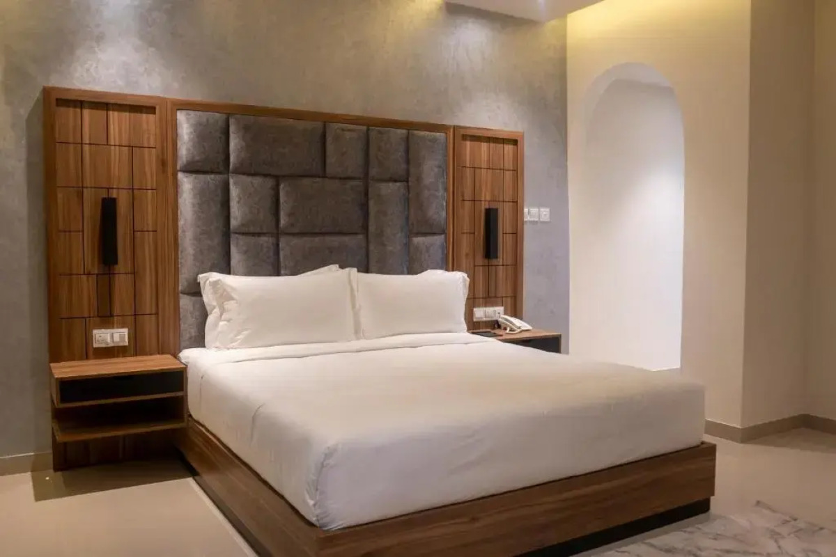 Отель The Plaza  and Resort