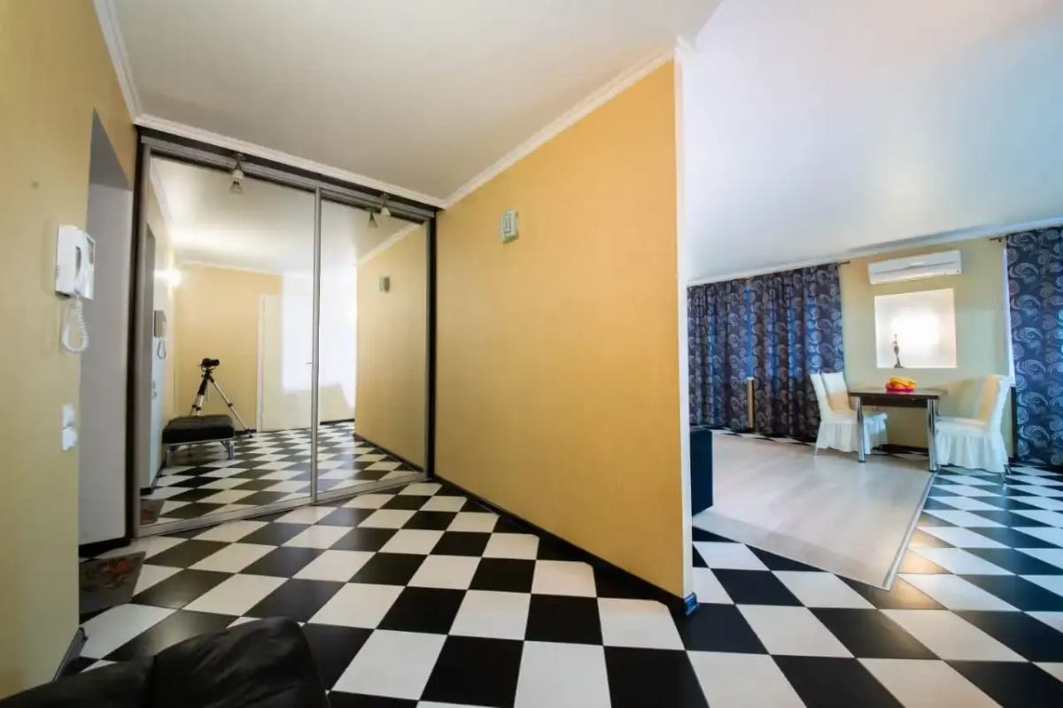 Апартаменты На Симбирцева 44