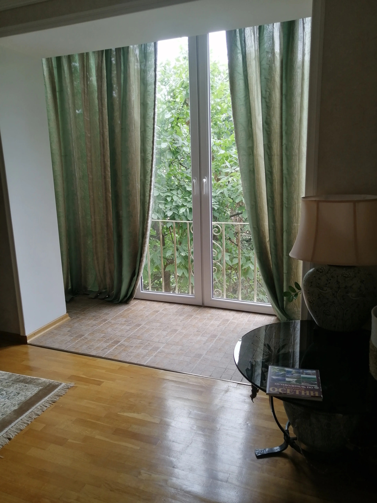 Квартира комфортная в самом центре города с приятным окружающим видом