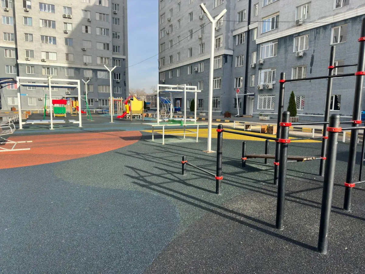 Апартаменты 105 около арбата с видом на горы