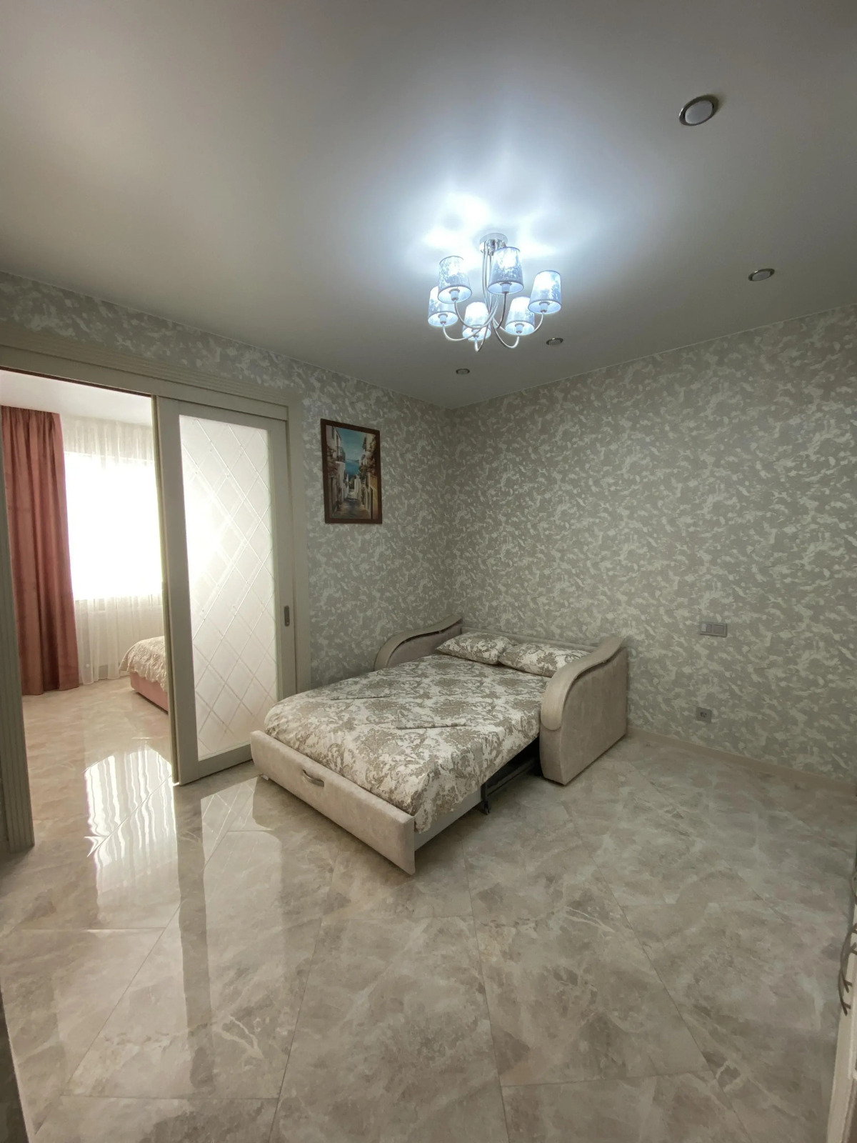 Апартаменты Бриз в ЖК Изумрудный город