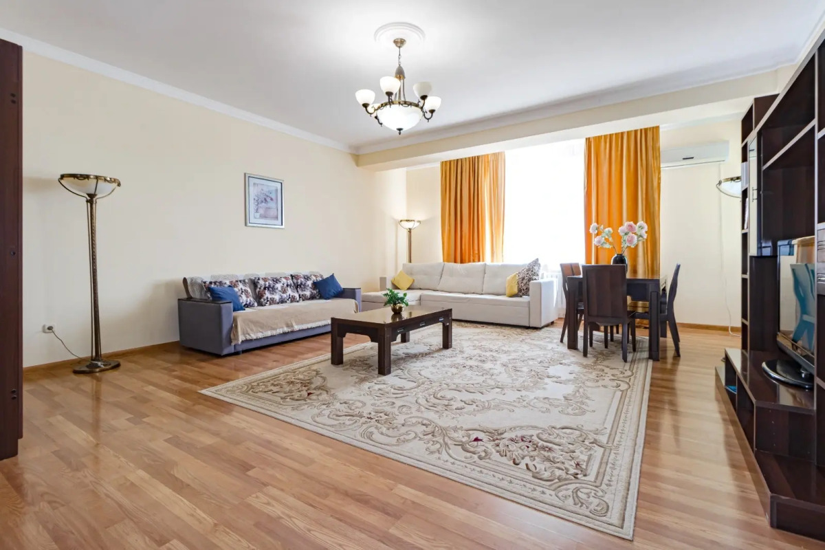 Апартаменты идеальные для большой компании в центре