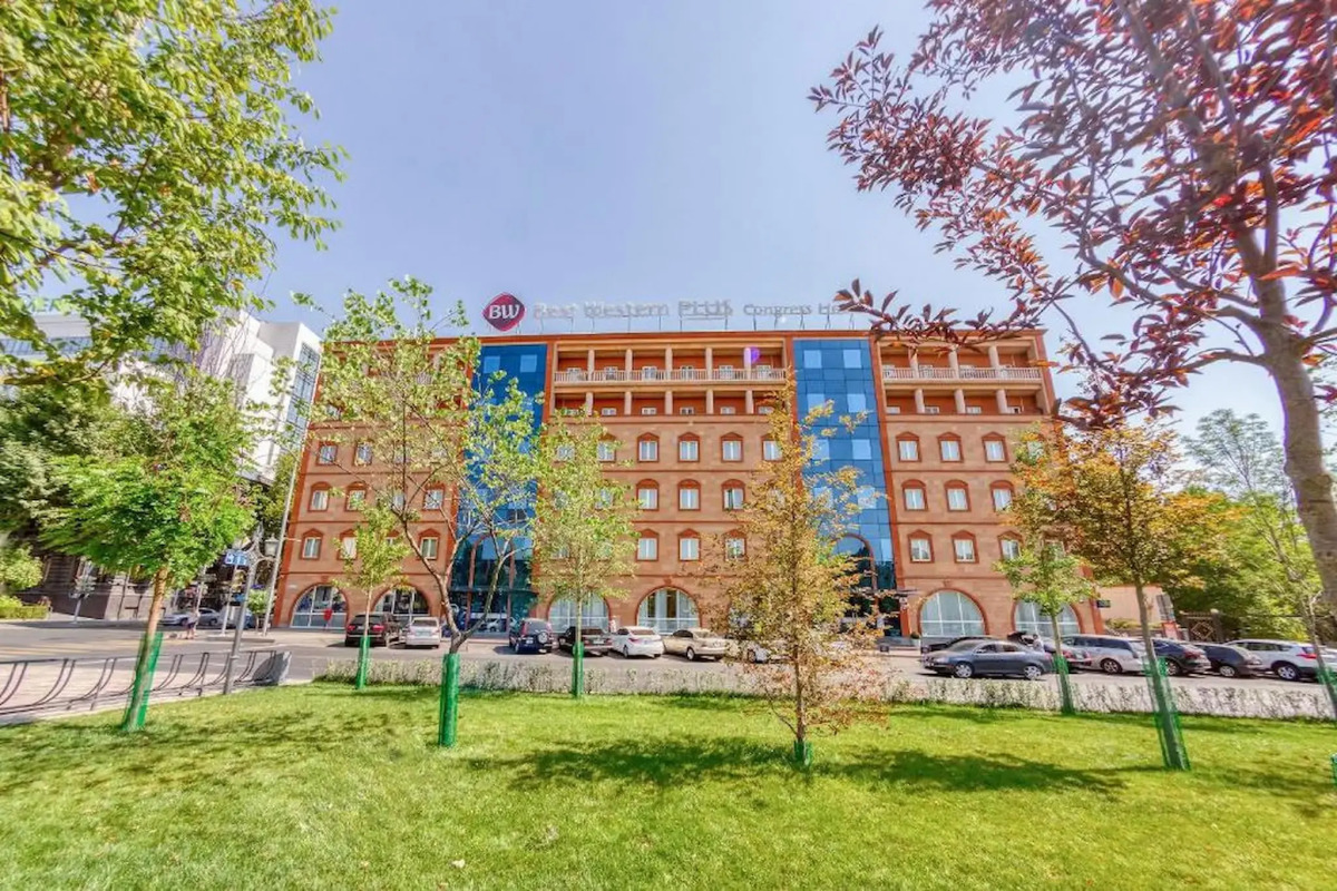 Отель Best Western Plus Congress Hotel