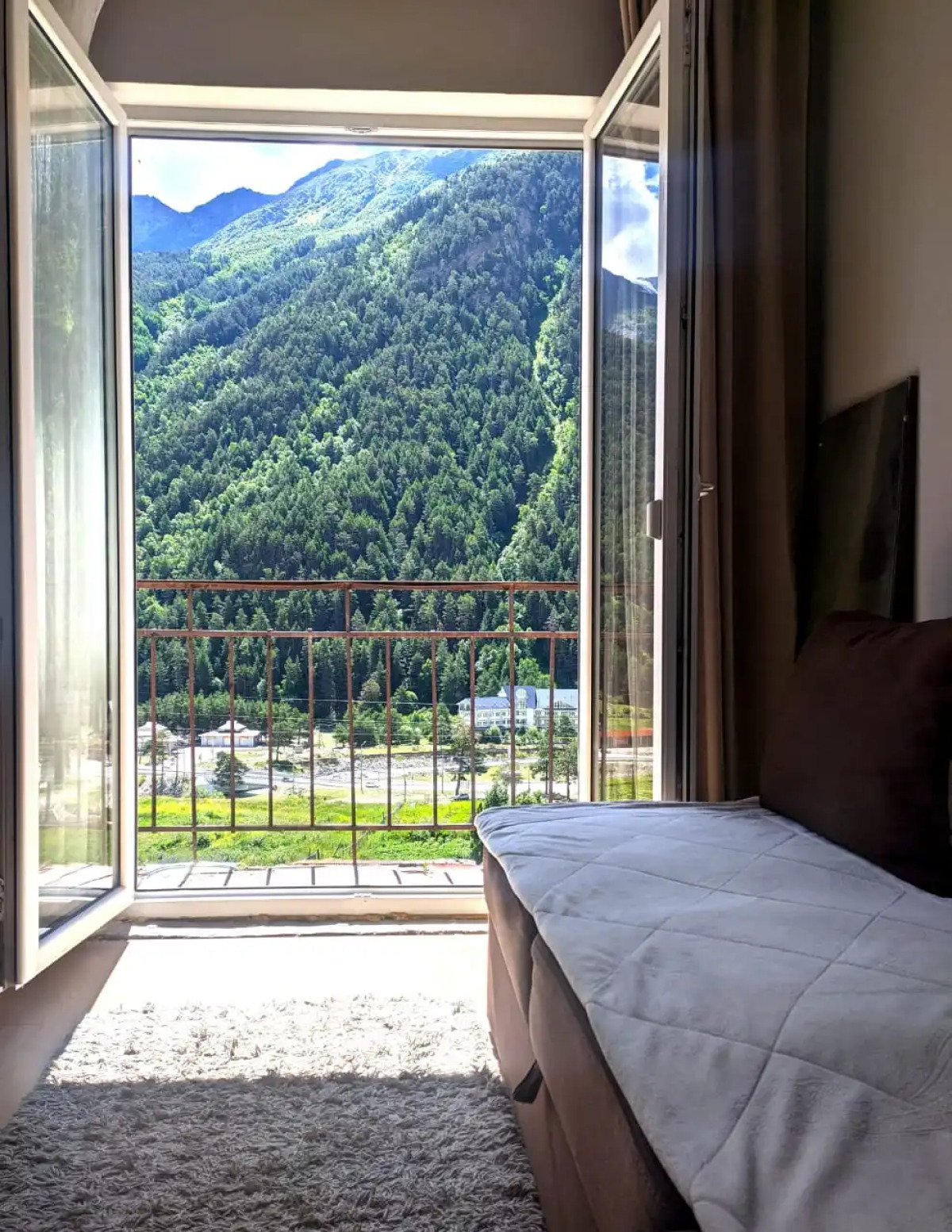 Квартира с Панорамным Видом в 15 минутах от подъемников ElbrusHome