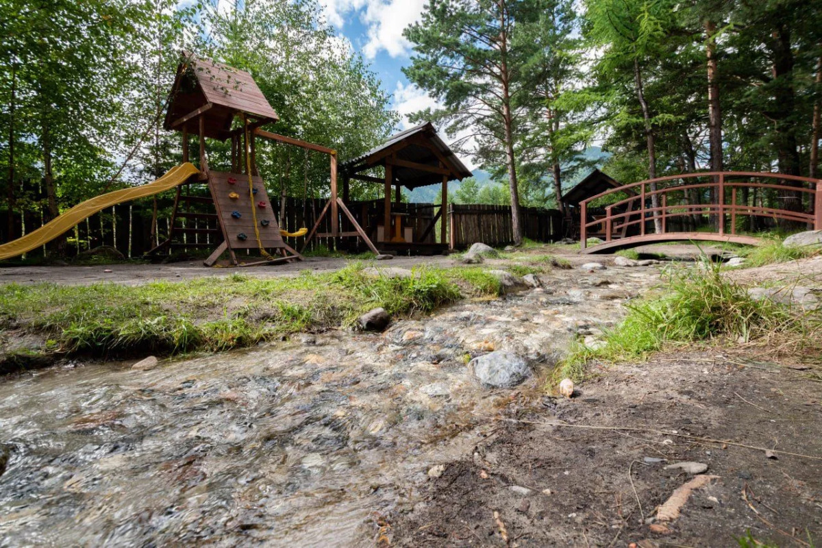 Отель Дом у реки