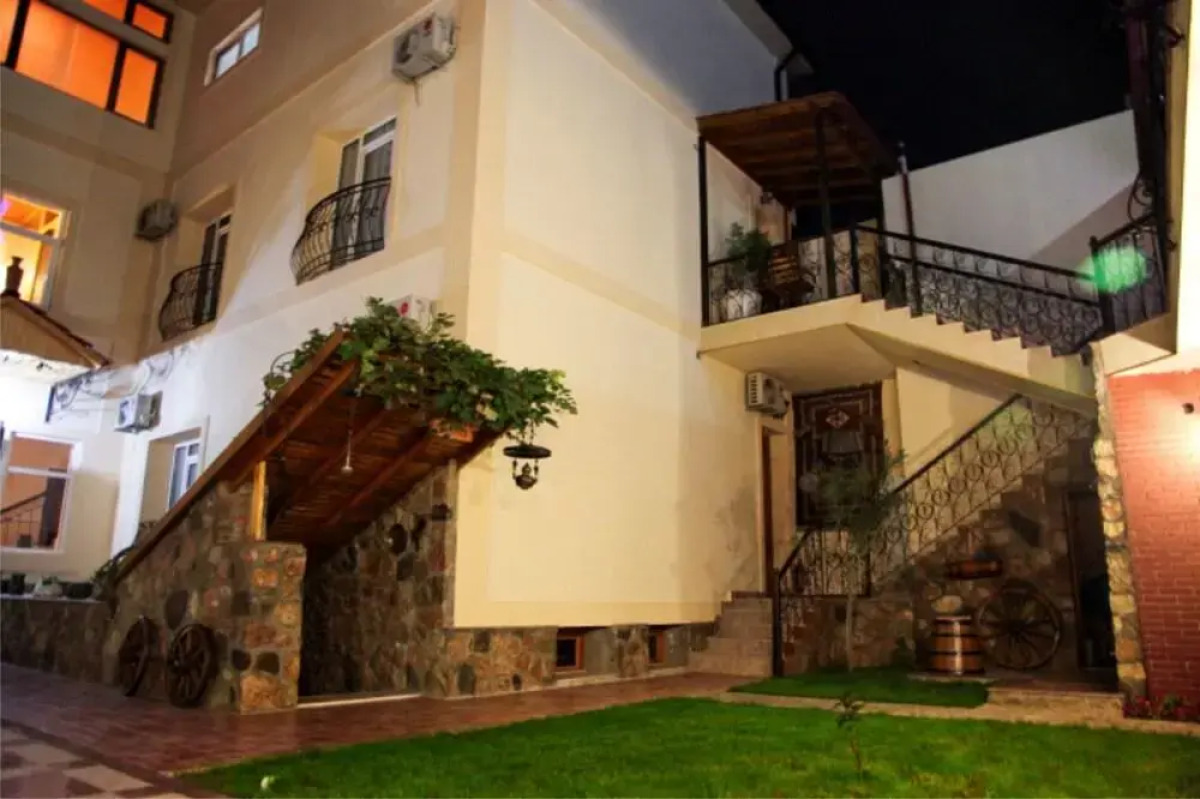 Отель East Legend Panorama