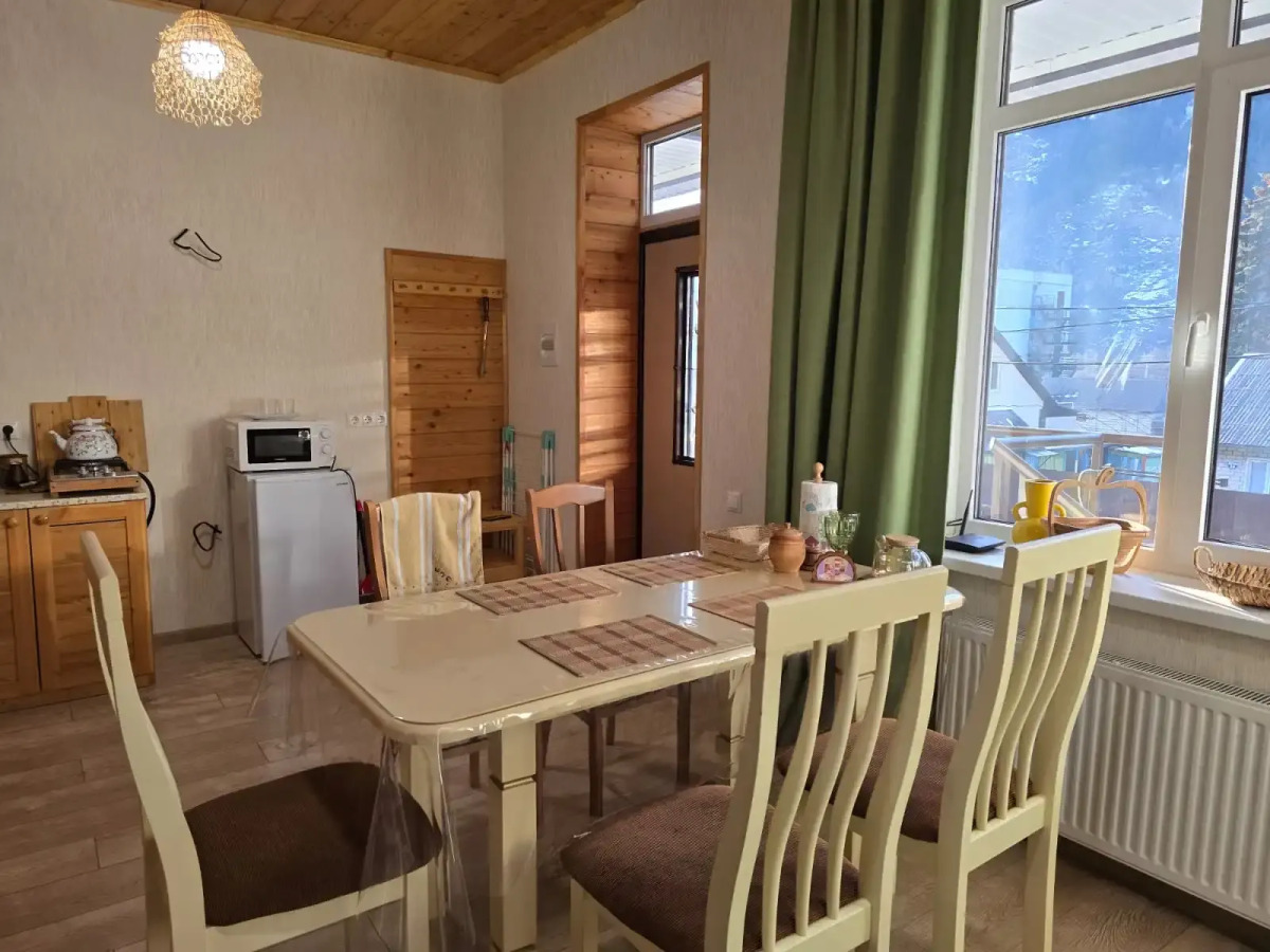 Квартира с видом на горы на улице Энгельса 15