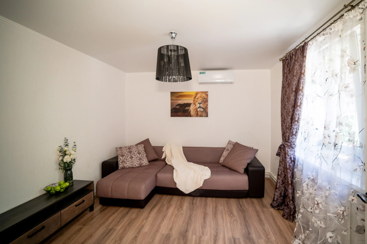 Частный Дом Уютный Дом в Тихом Центре Города для Семейного Отдыха