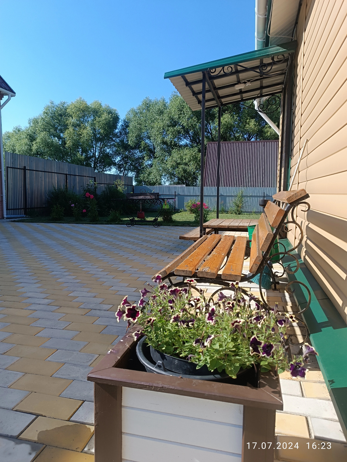 Уютный домик в деревне