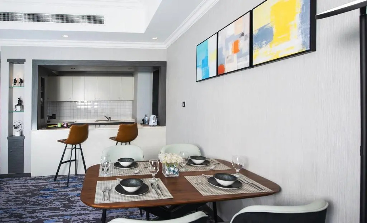 Edge Creekside Hotel