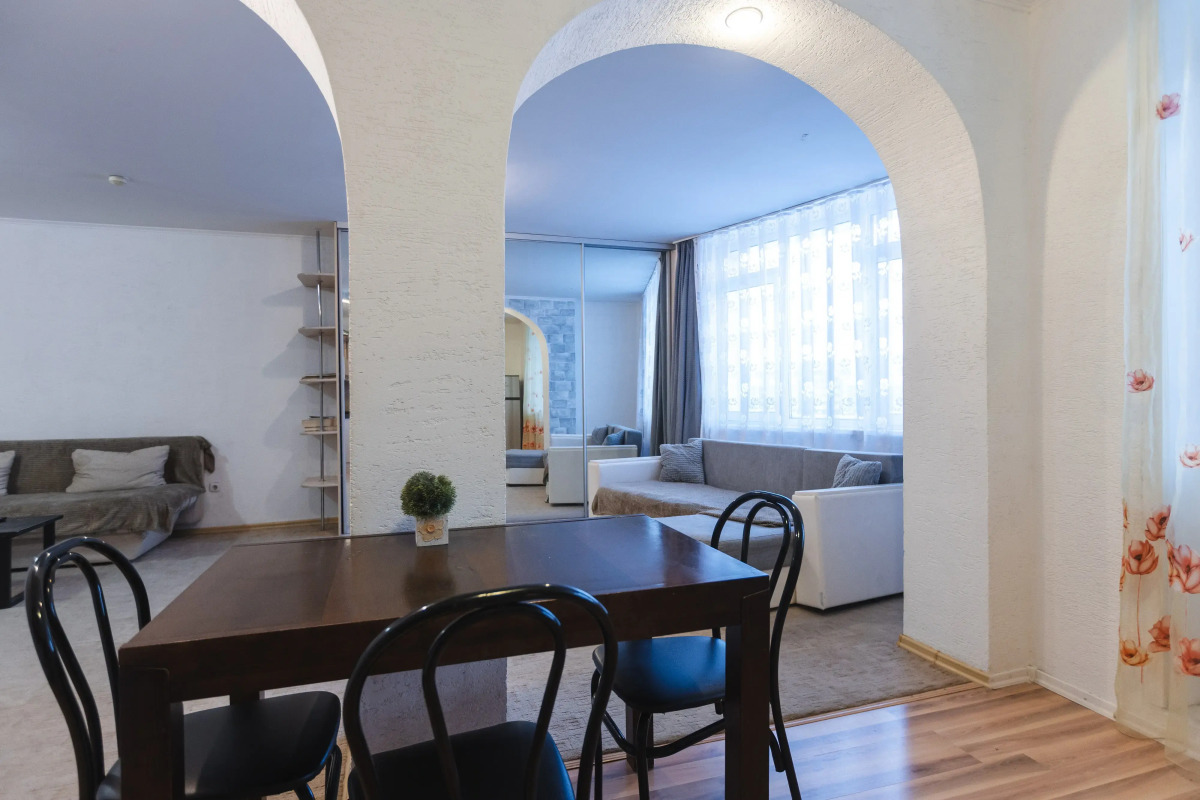 Апартаменты Двухкомнатные рядом с ТРЦ Планета