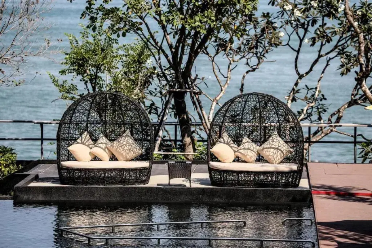 Курортный отель Golden Tulip Pattaya Beach Resort