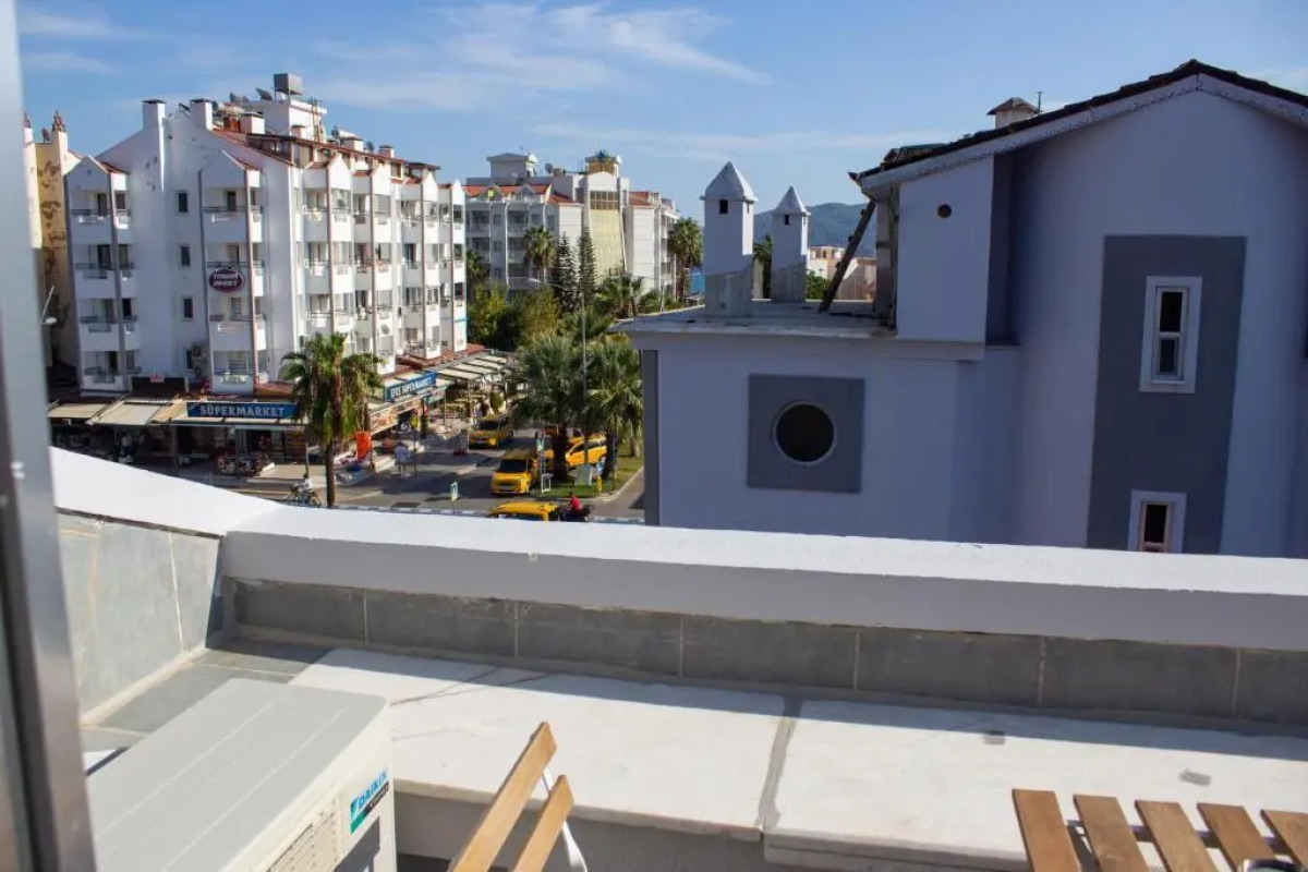 Отель Aloha Suites