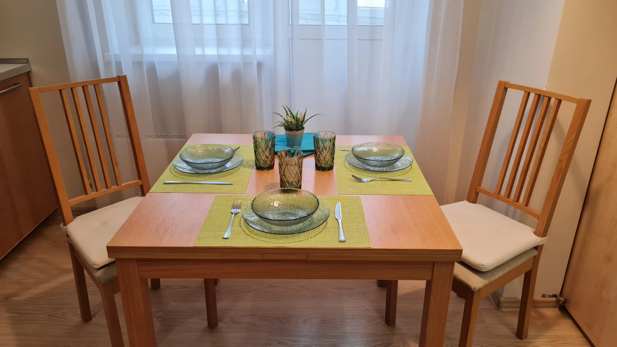 Квартра у метро Лермонтовский проспект